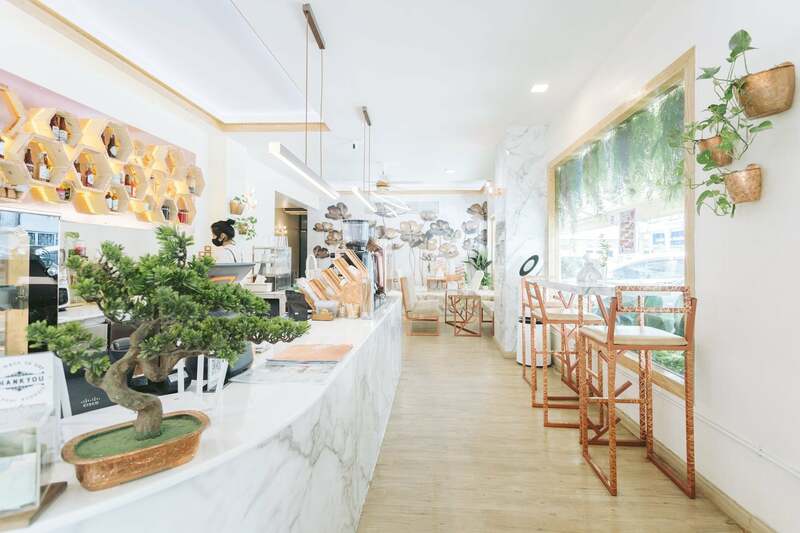 top 15+ คาเฟ่ภูเก็ตบรรยากาศดี : มีวิวทะเล ระวังพลาด ถ้าไม่มา!!