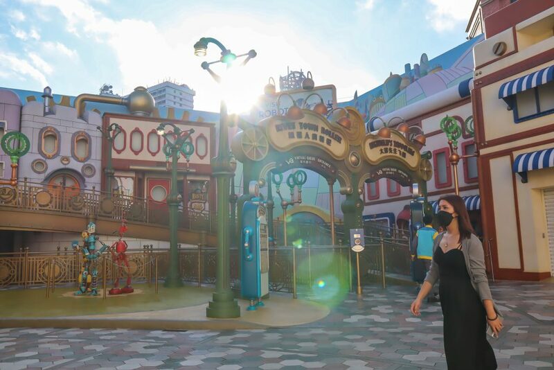 alpha fighter pilots, andromeda base, blue sky carousel, central park, classic burgers, eagle mountain, epic, esd global defender, exo grab &039;n&039; go, freedom shop, genting highland, genting skyworlds, genting skyworlds theme park, han&039;s cha chaan teng, ice age, lake of dreams, legends cafe, liberty lane, mad ramp peak, popcornlicious, rio carnaval chaos, robots rivet town, samba gliders, santa teresa trolley treats, sergeant sully&039;s juice boosters, studio emporium, studio plaza, sweet delight, terraform tower challenge, คลาสสิคเบอร์เกอร์, รถไฟเหาะ, สวนสนุกบนเขา, สวนสนุกมาเลเซีย, สวนสนุกเปิดใหม่มาเลเซีย, อุปกรณ์ไบค์เกอร์, เที่ยวมาเลเซีย, ผจญภัย 10 โซนสวนสนุกเปิดใหม่ในมาเลเซีย genting skyworlds จัดเต็มทุกเครื่องเล่น