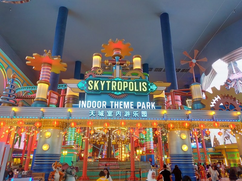 alpha fighter pilots, andromeda base, blue sky carousel, central park, classic burgers, eagle mountain, epic, esd global defender, exo grab &039;n&039; go, freedom shop, genting highland, genting skyworlds, genting skyworlds theme park, han&039;s cha chaan teng, ice age, lake of dreams, legends cafe, liberty lane, mad ramp peak, popcornlicious, rio carnaval chaos, robots rivet town, samba gliders, santa teresa trolley treats, sergeant sully&039;s juice boosters, studio emporium, studio plaza, sweet delight, terraform tower challenge, คลาสสิคเบอร์เกอร์, รถไฟเหาะ, สวนสนุกบนเขา, สวนสนุกมาเลเซีย, สวนสนุกเปิดใหม่มาเลเซีย, อุปกรณ์ไบค์เกอร์, เที่ยวมาเลเซีย, ผจญภัย 10 โซนสวนสนุกเปิดใหม่ในมาเลเซีย genting skyworlds จัดเต็มทุกเครื่องเล่น