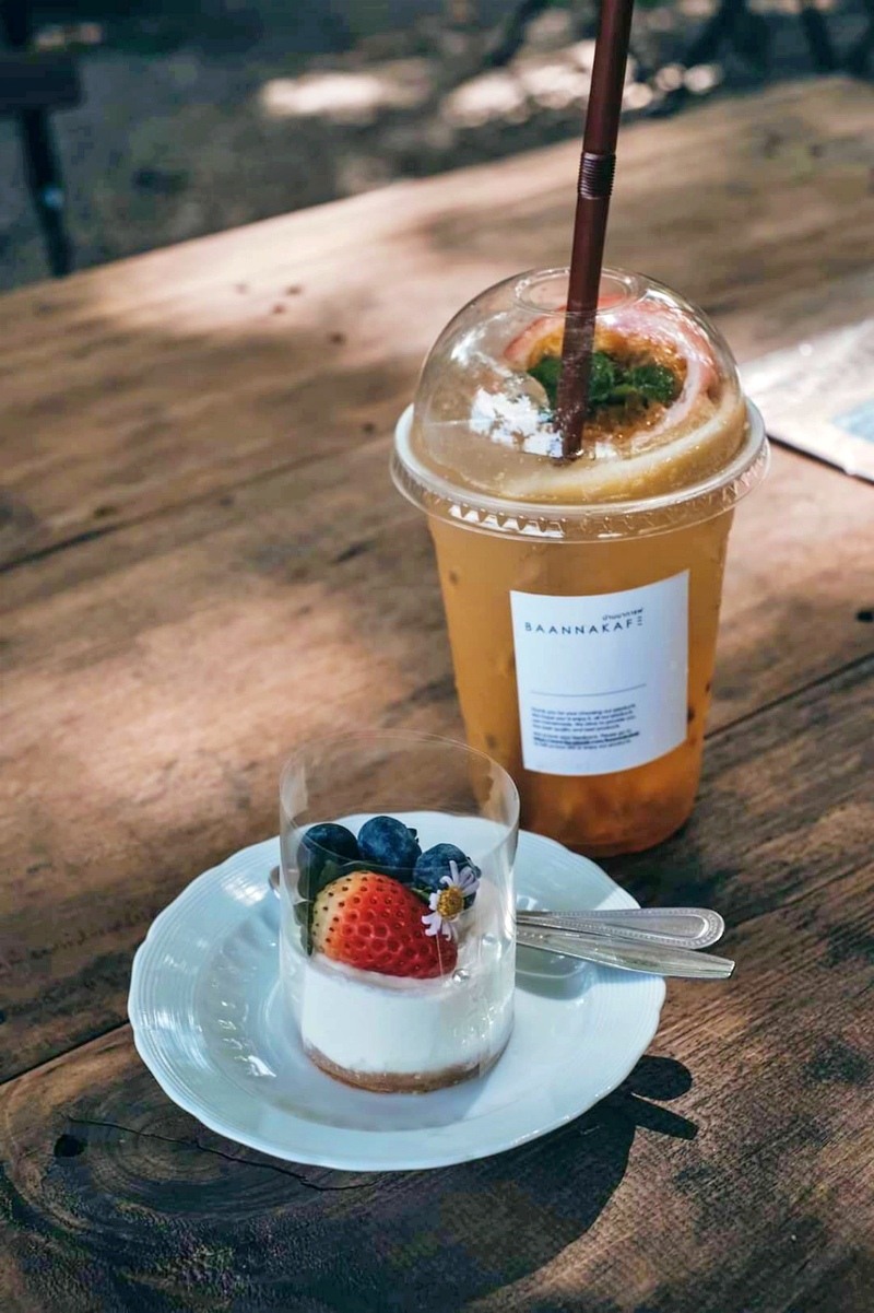 alpacahill, coro field, secret space, ตลาดน้ำดำเนินสะดวก, ถ้ำเขาบิน, ที่เที่ยว, ที่เที่ยวราชบุรี, ที่เที่ยวราชบุรี 2024, ที่เที่ยวราชบุรี 2567, ราชบุรี, วัดพระคริสตหฤทัย, วัดหนองหอย, วัดเพลง, วินเทจฟาร์ม, สถานที่ท่องเที่ยว, อัลปาก้าฮิลล์, อุทยานหินเขางู, เดอะซีนเนอรี่, เถ้าฮงไถ่, เที่ยวจังหวัดราชบุรี, เที่ยวราชบุรี, เที่ยวราชบุรี 2024, เที่ยวราชบุรี 2567, เที่ยวแม่น้ำแม่กลอง, เที่ยวใกล้กรุงเทพ, แก่งส้มแมว, โคโร่ ฟิลด์, top 30+ ที่เที่ยวราชบุรี [กรกฎาคม2024] เมืองน่าเที่ยว มนต์เสน่ห์แห่งลุ่มแม่น้ำแม่กลอง