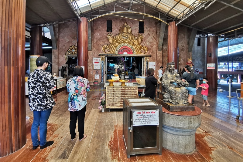 alpacahill, coro field, secret space, ตลาดน้ำดำเนินสะดวก, ถ้ำเขาบิน, ที่เที่ยว, ที่เที่ยวราชบุรี, ที่เที่ยวราชบุรี 2024, ที่เที่ยวราชบุรี 2567, ราชบุรี, วัดพระคริสตหฤทัย, วัดหนองหอย, วัดเพลง, วินเทจฟาร์ม, สถานที่ท่องเที่ยว, อัลปาก้าฮิลล์, อุทยานหินเขางู, เดอะซีนเนอรี่, เถ้าฮงไถ่, เที่ยวจังหวัดราชบุรี, เที่ยวราชบุรี, เที่ยวราชบุรี 2024, เที่ยวราชบุรี 2567, เที่ยวแม่น้ำแม่กลอง, เที่ยวใกล้กรุงเทพ, แก่งส้มแมว, โคโร่ ฟิลด์, top 30+ ที่เที่ยวราชบุรี [กรกฎาคม2024] เมืองน่าเที่ยว มนต์เสน่ห์แห่งลุ่มแม่น้ำแม่กลอง