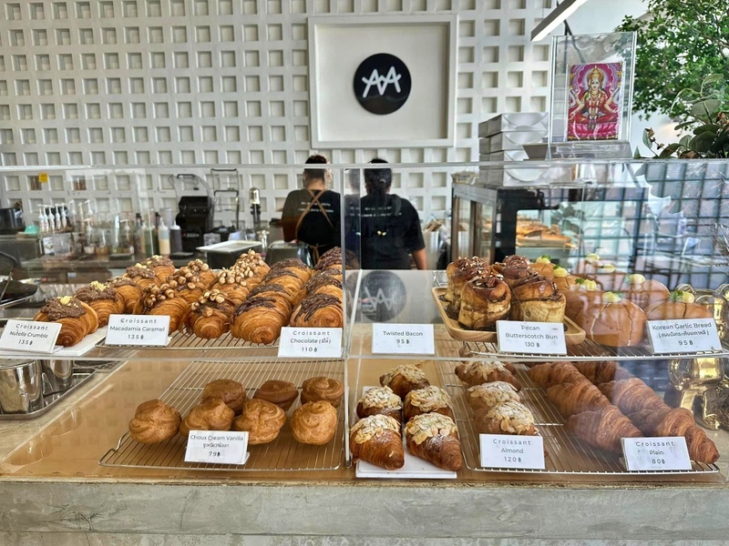 bake and more, bellinee’s rayong, guer cafe, happy camper rayong, happy camper คาเฟ่, mama don’t like espresso bar & bake lab, mhuan fun cafe & art, misahouse, phala craft coffee roasters, seaseoul cafe, she sails cafe & beach club, she sails rayong, the creeper house, triple o coffee, u cup coffee, คาเฟ่ระยอง, คาเฟ่ระยอง 2024, คาเฟ่ระยอง 2567, คาเฟ่ริมทะเล ระยอง, คาเฟ่เปิดใหม่ ระยอง, คาเฟ่ใกลฉัน, ซีโซล คาเฟ่, ปาฎี, มาม่า ดอนท์ ไลท์ คาเฟ่, มิสะเฮ้าท์, ระยอง 2024, ระยอง 2567, ระยอง คาเฟ่, ร้านปาฎี, ร้านเกื้อ, สวนก๋ง, เที่ยวระยอง, เบค แอนด์ มอร์ คาเฟ่, เบลลินี่ ระยอง, เหมือนฝัน คาเฟ่, top 15+ คาเฟ่ระยอง [กรกฎาคม 2024] นั่งจิบชากาแฟ ทานเบเกอรี่ ดื่มด่ำธรรมชาติ รับลมริมทะเล