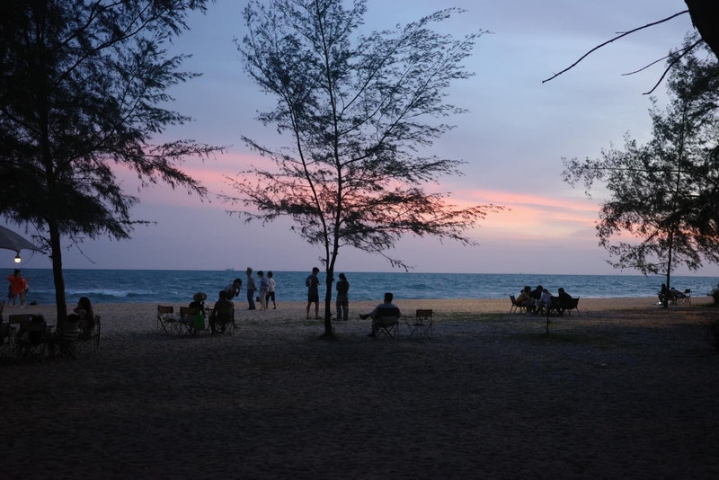 bake and more, bellinee’s rayong, guer cafe, happy camper rayong, happy camper คาเฟ่, mama don’t like espresso bar & bake lab, mhuan fun cafe & art, misahouse, phala craft coffee roasters, seaseoul cafe, she sails cafe & beach club, she sails rayong, the creeper house, triple o coffee, u cup coffee, คาเฟ่ระยอง, คาเฟ่ระยอง 2024, คาเฟ่ระยอง 2567, คาเฟ่ริมทะเล ระยอง, คาเฟ่เปิดใหม่ ระยอง, คาเฟ่ใกลฉัน, ซีโซล คาเฟ่, ปาฎี, มาม่า ดอนท์ ไลท์ คาเฟ่, มิสะเฮ้าท์, ระยอง 2024, ระยอง 2567, ระยอง คาเฟ่, ร้านปาฎี, ร้านเกื้อ, สวนก๋ง, เที่ยวระยอง, เบค แอนด์ มอร์ คาเฟ่, เบลลินี่ ระยอง, เหมือนฝัน คาเฟ่, top 15+ คาเฟ่ระยอง [กรกฎาคม 2024] นั่งจิบชากาแฟ ทานเบเกอรี่ ดื่มด่ำธรรมชาติ รับลมริมทะเล