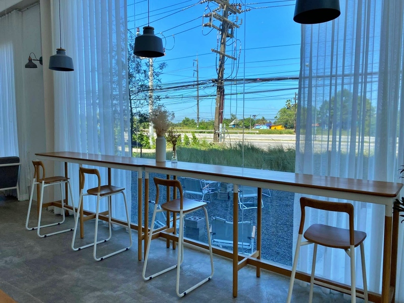 bake and more, bellinee’s rayong, guer cafe, happy camper rayong, happy camper คาเฟ่, mama don’t like espresso bar & bake lab, mhuan fun cafe & art, misahouse, phala craft coffee roasters, seaseoul cafe, she sails cafe & beach club, she sails rayong, the creeper house, triple o coffee, u cup coffee, คาเฟ่ระยอง, คาเฟ่ระยอง 2024, คาเฟ่ระยอง 2567, คาเฟ่ริมทะเล ระยอง, คาเฟ่เปิดใหม่ ระยอง, คาเฟ่ใกลฉัน, ซีโซล คาเฟ่, ปาฎี, มาม่า ดอนท์ ไลท์ คาเฟ่, มิสะเฮ้าท์, ระยอง 2024, ระยอง 2567, ระยอง คาเฟ่, ร้านปาฎี, ร้านเกื้อ, สวนก๋ง, เที่ยวระยอง, เบค แอนด์ มอร์ คาเฟ่, เบลลินี่ ระยอง, เหมือนฝัน คาเฟ่, top 15+ คาเฟ่ระยอง [กรกฎาคม 2024] นั่งจิบชากาแฟ ทานเบเกอรี่ ดื่มด่ำธรรมชาติ รับลมริมทะเล