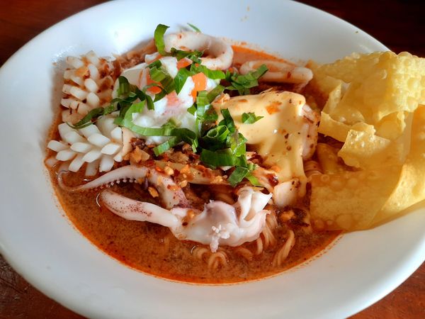รวม 12 ร้านก๋วยเตี๋ยว สระบุรี น้ำซุปเด็ด เส้นนุ่ม เครื่องแน่น พิกัดอร่อยที่สายกินต้องแวะ!