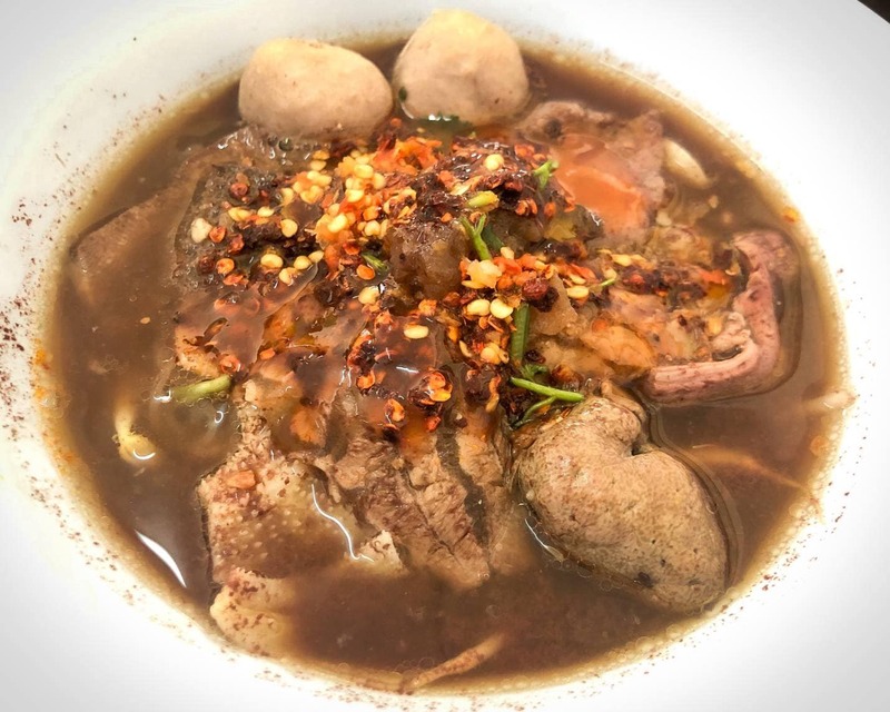 รวม 12 ร้านก๋วยเตี๋ยว สระบุรี น้ำซุปเด็ด เส้นนุ่ม เครื่องแน่น พิกัดอร่อยที่สายกินต้องแวะ!