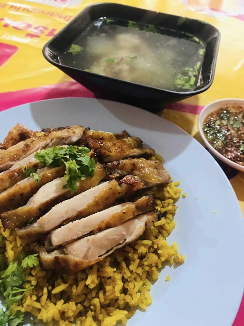 top 8+ ร้านข้าวมันไก่จานใหญ่ให้เยอะ เนื้อไก่ชิ้นโตไก่นิ่มฟินเว่อร์