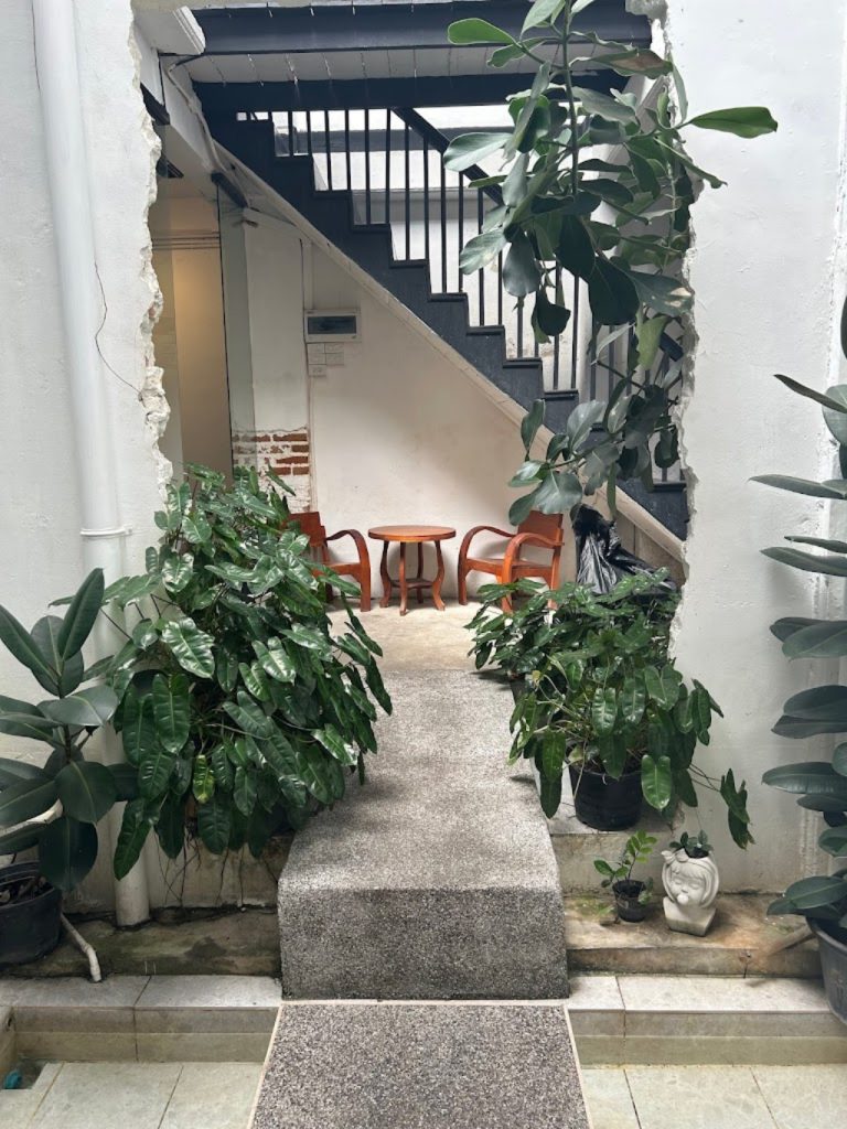 [hkolu8ik, ban leng coffee, bangjiam backyard cafe, bix cafe, cafe phuket, campus coffee roaster, cheevit cheeva, coming home cafe, coming home cafe & seascape, cozy cafe phuket, day & night of phuket, hohiho phuket, hohiho restaurant & cafe phuket, hommori, hosay bowl, hosay bowl phuket town, jule cafe, jule coffee co, lay cafe phuket, ma doo bua cafe, phuket view point cafe, pink cafe phuket, refresh cafe, roôf pudding & cafe, samutr bar, sea clam cafe & bistro, smile bar, smile restaurant, starbucks arinara, tarzan seaside cafe, the beach by starbucks, the cozy cafe phuket, the ruby sea cafe, tree monkeys restaurant, waylany kids cafe, คาเฟ่ สี, คาเฟ่ ใกล้ฉัน, คาเฟ่จังหวัดภูเก็ต, คาเฟ่ต้นไม้, คาเฟ่ภูเก็ต, คาเฟ่ภูเก็ต 2023, คาเฟ่ภูเก็ต 2566, คาเฟ่ริมทะเลภูเก็ต, คาเฟ่ลับภูเก็ต, คาเฟ่เปิดใหม่, คาเฟ่เปิดใหม่ภูเก็ต, คาเฟ่ใกล้ฉัน, คาเฟ่ในภูเก็ต, คาเฟ่ในภูเก็ต 2023, คาเฟ่ในภูเก็ต 2566, ชีวิตชีวา คาเฟ่, ทรีมังกี้ส์, บ้านสีครามคาเฟ่, บ้านเลงคาเฟ่, ภูเก็ต, มาดูบัว คาเฟ่, ย่านเมืองเก่าภูเก็ต, สตาร์บัคริมทะเล, สมุทรบาร์, โฮมโมริ, top 25+ คาเฟ่ภูเก็ต [กรกฎาคม 2024] ชิมอาหารรสเด็ด ดื่มกาแฟดี ท่ามกลางบรรยากาศสุดชิลล์บนเกาะ