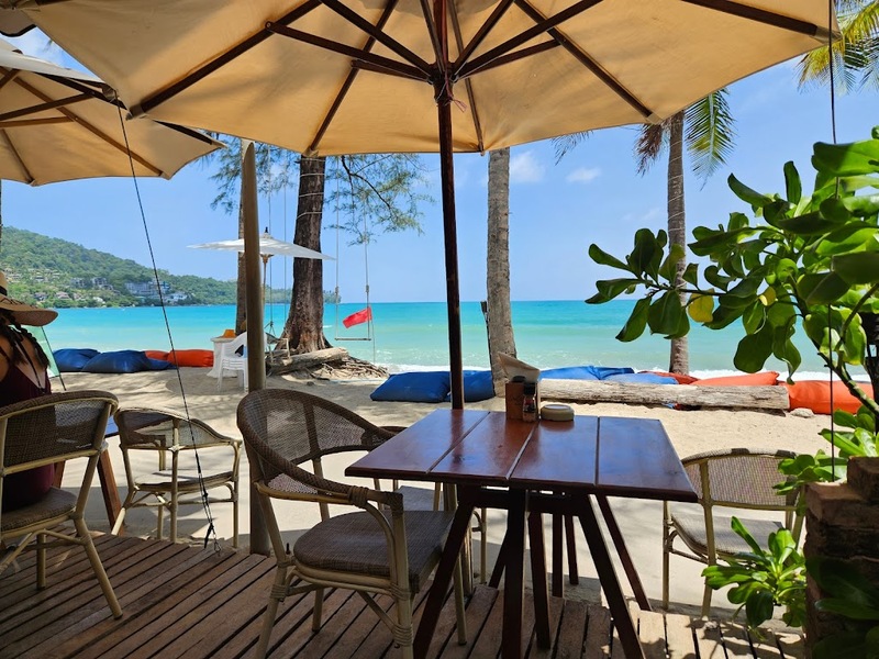[hkolu8ik, ban leng coffee, bangjiam backyard cafe, bix cafe, cafe phuket, campus coffee roaster, cheevit cheeva, coming home cafe, coming home cafe & seascape, cozy cafe phuket, day & night of phuket, hohiho phuket, hohiho restaurant & cafe phuket, hommori, hosay bowl, hosay bowl phuket town, jule cafe, jule coffee co, lay cafe phuket, ma doo bua cafe, phuket view point cafe, pink cafe phuket, refresh cafe, roôf pudding & cafe, samutr bar, sea clam cafe & bistro, smile bar, smile restaurant, starbucks arinara, tarzan seaside cafe, the beach by starbucks, the cozy cafe phuket, the ruby sea cafe, tree monkeys restaurant, waylany kids cafe, คาเฟ่ สี, คาเฟ่ ใกล้ฉัน, คาเฟ่จังหวัดภูเก็ต, คาเฟ่ต้นไม้, คาเฟ่ภูเก็ต, คาเฟ่ภูเก็ต 2023, คาเฟ่ภูเก็ต 2566, คาเฟ่ริมทะเลภูเก็ต, คาเฟ่ลับภูเก็ต, คาเฟ่เปิดใหม่, คาเฟ่เปิดใหม่ภูเก็ต, คาเฟ่ใกล้ฉัน, คาเฟ่ในภูเก็ต, คาเฟ่ในภูเก็ต 2023, คาเฟ่ในภูเก็ต 2566, ชีวิตชีวา คาเฟ่, ทรีมังกี้ส์, บ้านสีครามคาเฟ่, บ้านเลงคาเฟ่, ภูเก็ต, มาดูบัว คาเฟ่, ย่านเมืองเก่าภูเก็ต, สตาร์บัคริมทะเล, สมุทรบาร์, โฮมโมริ, top 25+ คาเฟ่ภูเก็ต [กรกฎาคม 2024] ชิมอาหารรสเด็ด ดื่มกาแฟดี ท่ามกลางบรรยากาศสุดชิลล์บนเกาะ