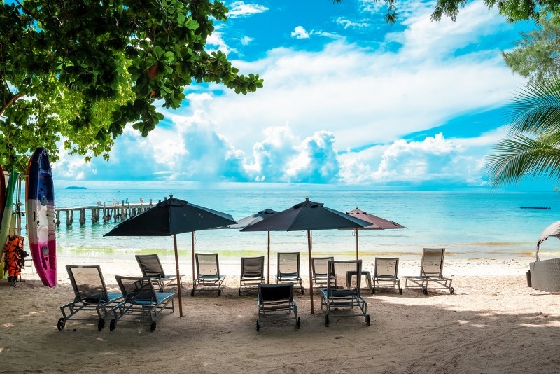 top 11+ ที่พักเกาะเสม็ด 2567 หาดทรายแก้ว ติดทะเลราคาถูก แบบพูลวิลล่า แบบครอบครัว