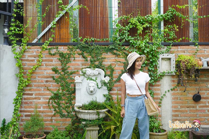 นิยายคาเฟ่, คาเฟ่ตลิ่งชัน, คาเฟ่ฝั่งธน, นิยายคาเฟ่ คาเฟ่ในสวน สไตล์วินเทจ