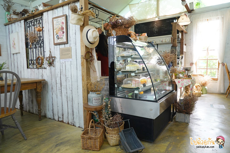 นิยายคาเฟ่, คาเฟ่ตลิ่งชัน, คาเฟ่ฝั่งธน, นิยายคาเฟ่ คาเฟ่ในสวน สไตล์วินเทจ