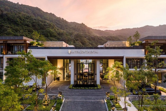 ภูเก็ต, top 10+ ที่พักภูเก็ต 2567 ที่พักหรูติดทะเล บรรยากาศสุดชิล ฟังเสียงคลื่น