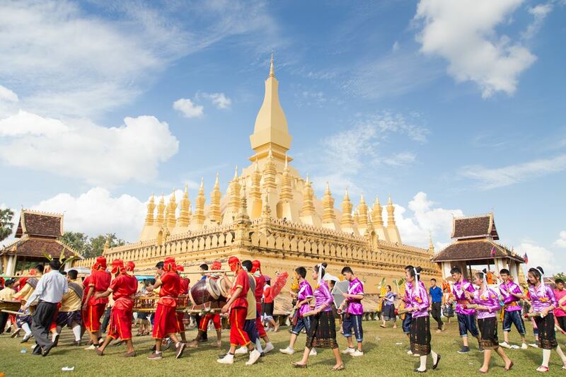 buddha park, joma bakery cafe&039;, laos, patuxay monument, patuxay monument laos, pha that luang vientiane, pho zap, that dam stupa, vientiane night market, wat ong teu mahawihan, ตลาดริมแม่น้ำโขง, ตลาดริมแม่น้ำโขง เวียงจันทน์, ตลาดเช้าเวียงจันทน์, ที่เที่ยวเวียงจันทน์, น้ำอโวคาโดปั่น, บขส.เวียงจันทน์, ประตูชัย, ประตูไซ, ประเทศลาว, ประเพณีบุญนมัสการพระธาตุหลวง, พระธาตุดำ, พระธาตุหลวง, พระเจดีย์โลกะจุฬามณี, พระแก้วมรกต, วัดองค์ตื้อ, วัดองค์ตื้อมหาวิหาร, สนามบินเวียงจันทน์, สวนพระ, หอพระแก้ว, เที่ยวลาว, เที่ยวลาว 2024, เที่ยวลาว 2567, เที่ยวเวียงจันทน์ 2024, เบียร์ลาว, เบเกอรี่เวียงจันทน์, เฝอเนื้อวัว, เฝอแซ่บ, เฝอแซ่บเวียงจันทน์, แลนด์มาร์คเวียงจันทน์, แลนด์มาร์คเวียงจันทร์, top 10+ ที่เที่ยวเวียงจันทน์ สปป.ลาว 2024 เก็บทุกจุดแลนด์มาร์ค