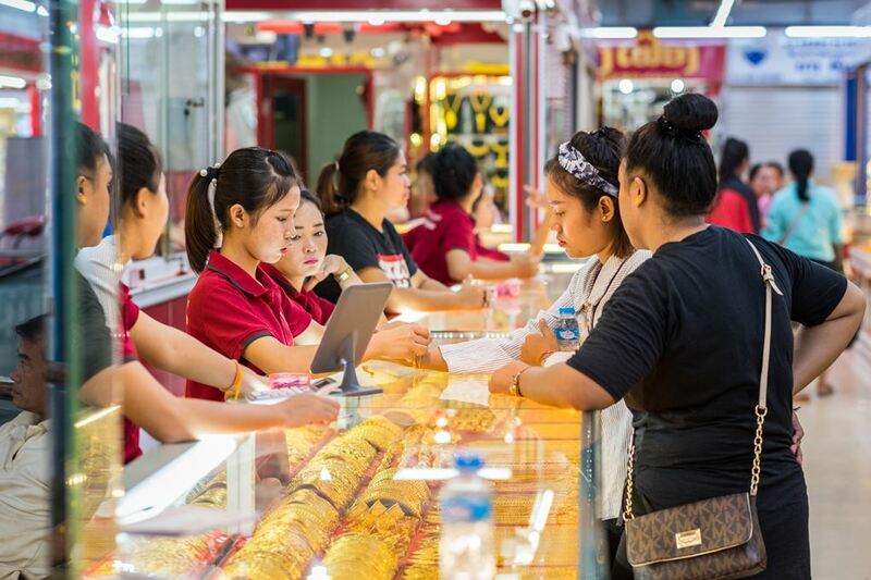 buddha park, joma bakery cafe&039;, laos, patuxay monument, patuxay monument laos, pha that luang vientiane, pho zap, that dam stupa, vientiane night market, wat ong teu mahawihan, ตลาดริมแม่น้ำโขง, ตลาดริมแม่น้ำโขง เวียงจันทน์, ตลาดเช้าเวียงจันทน์, ที่เที่ยวเวียงจันทน์, น้ำอโวคาโดปั่น, บขส.เวียงจันทน์, ประตูชัย, ประตูไซ, ประเทศลาว, ประเพณีบุญนมัสการพระธาตุหลวง, พระธาตุดำ, พระธาตุหลวง, พระเจดีย์โลกะจุฬามณี, พระแก้วมรกต, วัดองค์ตื้อ, วัดองค์ตื้อมหาวิหาร, สนามบินเวียงจันทน์, สวนพระ, หอพระแก้ว, เที่ยวลาว, เที่ยวลาว 2024, เที่ยวลาว 2567, เที่ยวเวียงจันทน์ 2024, เบียร์ลาว, เบเกอรี่เวียงจันทน์, เฝอเนื้อวัว, เฝอแซ่บ, เฝอแซ่บเวียงจันทน์, แลนด์มาร์คเวียงจันทน์, แลนด์มาร์คเวียงจันทร์, top 10+ ที่เที่ยวเวียงจันทน์ สปป.ลาว 2024 เก็บทุกจุดแลนด์มาร์ค