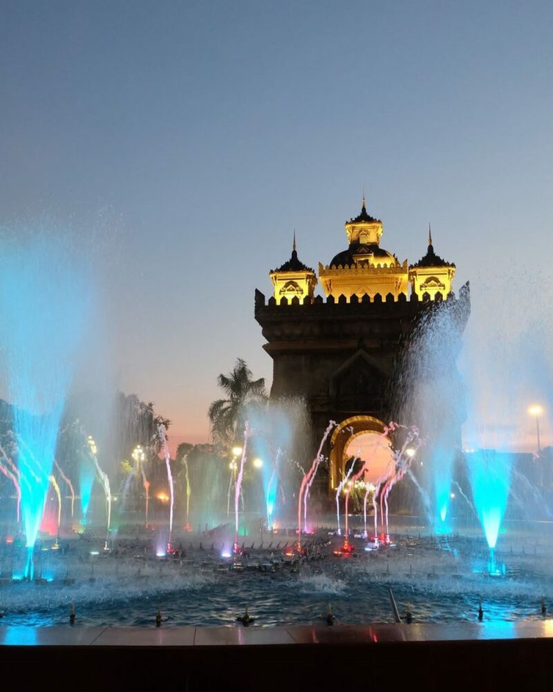 buddha park, joma bakery cafe&039;, laos, patuxay monument, patuxay monument laos, pha that luang vientiane, pho zap, that dam stupa, vientiane night market, wat ong teu mahawihan, ตลาดริมแม่น้ำโขง, ตลาดริมแม่น้ำโขง เวียงจันทน์, ตลาดเช้าเวียงจันทน์, ที่เที่ยวเวียงจันทน์, น้ำอโวคาโดปั่น, บขส.เวียงจันทน์, ประตูชัย, ประตูไซ, ประเทศลาว, ประเพณีบุญนมัสการพระธาตุหลวง, พระธาตุดำ, พระธาตุหลวง, พระเจดีย์โลกะจุฬามณี, พระแก้วมรกต, วัดองค์ตื้อ, วัดองค์ตื้อมหาวิหาร, สนามบินเวียงจันทน์, สวนพระ, หอพระแก้ว, เที่ยวลาว, เที่ยวลาว 2024, เที่ยวลาว 2567, เที่ยวเวียงจันทน์ 2024, เบียร์ลาว, เบเกอรี่เวียงจันทน์, เฝอเนื้อวัว, เฝอแซ่บ, เฝอแซ่บเวียงจันทน์, แลนด์มาร์คเวียงจันทน์, แลนด์มาร์คเวียงจันทร์, top 10+ ที่เที่ยวเวียงจันทน์ สปป.ลาว 2024 เก็บทุกจุดแลนด์มาร์ค
