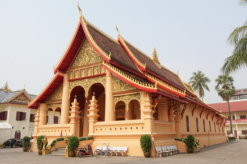 buddha park, joma bakery cafe&039;, laos, patuxay monument, patuxay monument laos, pha that luang vientiane, pho zap, that dam stupa, vientiane night market, wat ong teu mahawihan, ตลาดริมแม่น้ำโขง, ตลาดริมแม่น้ำโขง เวียงจันทน์, ตลาดเช้าเวียงจันทน์, ที่เที่ยวเวียงจันทน์, น้ำอโวคาโดปั่น, บขส.เวียงจันทน์, ประตูชัย, ประตูไซ, ประเทศลาว, ประเพณีบุญนมัสการพระธาตุหลวง, พระธาตุดำ, พระธาตุหลวง, พระเจดีย์โลกะจุฬามณี, พระแก้วมรกต, วัดองค์ตื้อ, วัดองค์ตื้อมหาวิหาร, สนามบินเวียงจันทน์, สวนพระ, หอพระแก้ว, เที่ยวลาว, เที่ยวลาว 2024, เที่ยวลาว 2567, เที่ยวเวียงจันทน์ 2024, เบียร์ลาว, เบเกอรี่เวียงจันทน์, เฝอเนื้อวัว, เฝอแซ่บ, เฝอแซ่บเวียงจันทน์, แลนด์มาร์คเวียงจันทน์, แลนด์มาร์คเวียงจันทร์, top 10+ ที่เที่ยวเวียงจันทน์ สปป.ลาว 2024 เก็บทุกจุดแลนด์มาร์ค