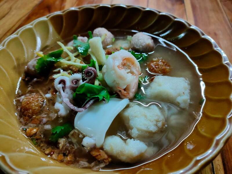 ร้านอาหารเช้านนทบุรี อร่อย ราคาถูก จนต้องรีบไปเช็คอิน