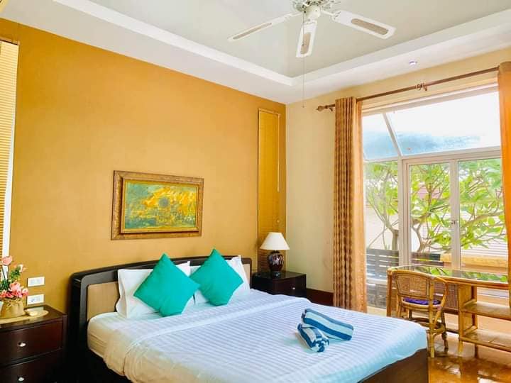 mn poolvilla pattaya มีมุมถ่ายรูปมากมาย พักได้หลายคน 2024