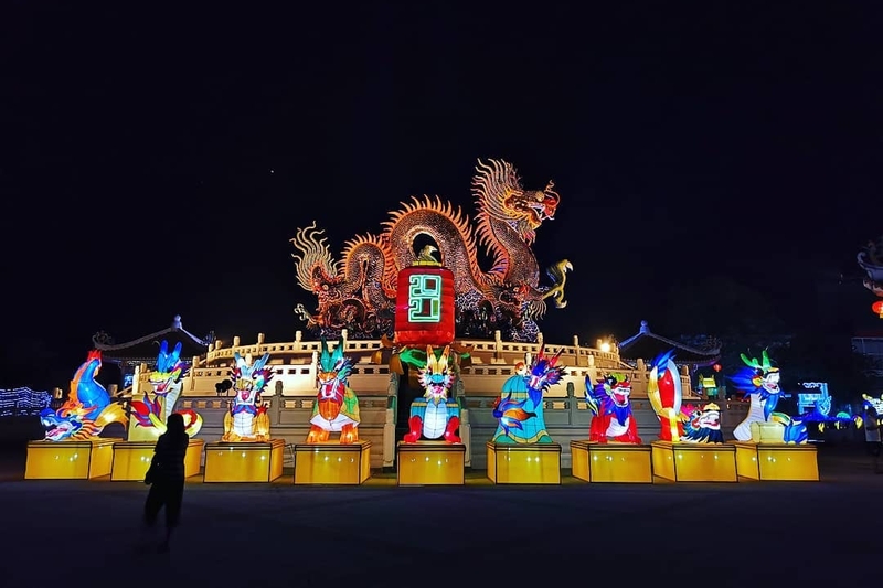 ตลาดชุมแสง, ตลาดเก่าร้อยปีชุมแสง, ที่เที่ยวนครสวรรค์, ที่เที่ยวนครสวรรค์ 2021, ที่เที่ยวนครสวรรค์ 2022, ที่เที่ยวนครสวรรค์ 2564, ที่เที่ยวนครสวรรค์ 2565, นครสวรรค์, บึงบอระเพ็ด, พระจุฬามณีเจดีย์, พาสาน, วัดป่าสิริวัฒนวิสุทธิ์, วัดศรีอุทุมพร, ศาลเจ้าพ่อนาคราช, หอชมเมืองนครสวรรค์, อุทยานสวรรค์, เขาหน่อ, เที่ยวนครสวรรค์, top 10+ ที่เที่ยว นครสวรรค์ 2024 เที่ยวปากน้ำโพ ไหว้เจ้าพ่อ เดินเล่นริมบึง