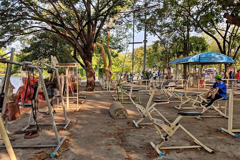 ตลาดชุมแสง, ตลาดเก่าร้อยปีชุมแสง, ที่เที่ยวนครสวรรค์, ที่เที่ยวนครสวรรค์ 2021, ที่เที่ยวนครสวรรค์ 2022, ที่เที่ยวนครสวรรค์ 2564, ที่เที่ยวนครสวรรค์ 2565, นครสวรรค์, บึงบอระเพ็ด, พระจุฬามณีเจดีย์, พาสาน, วัดป่าสิริวัฒนวิสุทธิ์, วัดศรีอุทุมพร, ศาลเจ้าพ่อนาคราช, หอชมเมืองนครสวรรค์, อุทยานสวรรค์, เขาหน่อ, เที่ยวนครสวรรค์, top 10+ ที่เที่ยว นครสวรรค์ 2024 เที่ยวปากน้ำโพ ไหว้เจ้าพ่อ เดินเล่นริมบึง