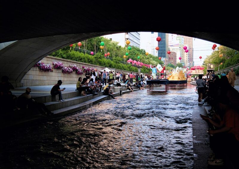 bukchon hanok village, cheonggyecheon stream, gangnam, gangnam style, haeundae beach, hongdae, hongik university, insadong, jagalchi, jagalchi fish market, korean streetfood, korean walking street, myeongdong, samcheongdong-gil road, seomyeon, waiking street, กรุงโซล, กังนัม, ขนมพื้นเมือง, คลองชองกเยชอน, ช้อปปิ้งเกาหลี 2024, ชายหาดแฮอุนแด, ซอมยอน, ตลาดปลาจากัลซี, ถนนคนเดินเกาหลี, ถนนซัมดองกิล, ถนนศิลปะ, ถนนเก่าอินซาดง, ปูซาน, สินค้าไฮเอนด์, หมู่บ้านบุกชอนฮันอก, อาหารทะเล, อินซาดง, ฮงแด, เต้นโคฟเวอร์, เทศกาลโคมไฟ, เที่ยวเกาหลี 2024, เที่ยวเกาหลี 2567, เที่ยวเกาหลีด้วยตัวเอง, เมียงดง, แบรนด์เนมเกาหลี, แฟนชั่นเกาหลี, แหล่งช็อปปิ้งเกาหลี, top 10+ ถนนคนเดินในเกาหลี 2024 แหล่งช็อปปิ้งเกาหลี แฟชั่นจัดเต็ม และงานศิลปะที่ไม่เหมือนใคร