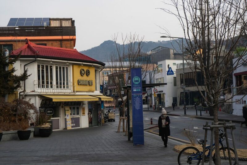 bukchon hanok village, cheonggyecheon stream, gangnam, gangnam style, haeundae beach, hongdae, hongik university, insadong, jagalchi, jagalchi fish market, korean streetfood, korean walking street, myeongdong, samcheongdong-gil road, seomyeon, waiking street, กรุงโซล, กังนัม, ขนมพื้นเมือง, คลองชองกเยชอน, ช้อปปิ้งเกาหลี 2024, ชายหาดแฮอุนแด, ซอมยอน, ตลาดปลาจากัลซี, ถนนคนเดินเกาหลี, ถนนซัมดองกิล, ถนนศิลปะ, ถนนเก่าอินซาดง, ปูซาน, สินค้าไฮเอนด์, หมู่บ้านบุกชอนฮันอก, อาหารทะเล, อินซาดง, ฮงแด, เต้นโคฟเวอร์, เทศกาลโคมไฟ, เที่ยวเกาหลี 2024, เที่ยวเกาหลี 2567, เที่ยวเกาหลีด้วยตัวเอง, เมียงดง, แบรนด์เนมเกาหลี, แฟนชั่นเกาหลี, แหล่งช็อปปิ้งเกาหลี, top 10+ ถนนคนเดินในเกาหลี 2024 แหล่งช็อปปิ้งเกาหลี แฟชั่นจัดเต็ม และงานศิลปะที่ไม่เหมือนใคร