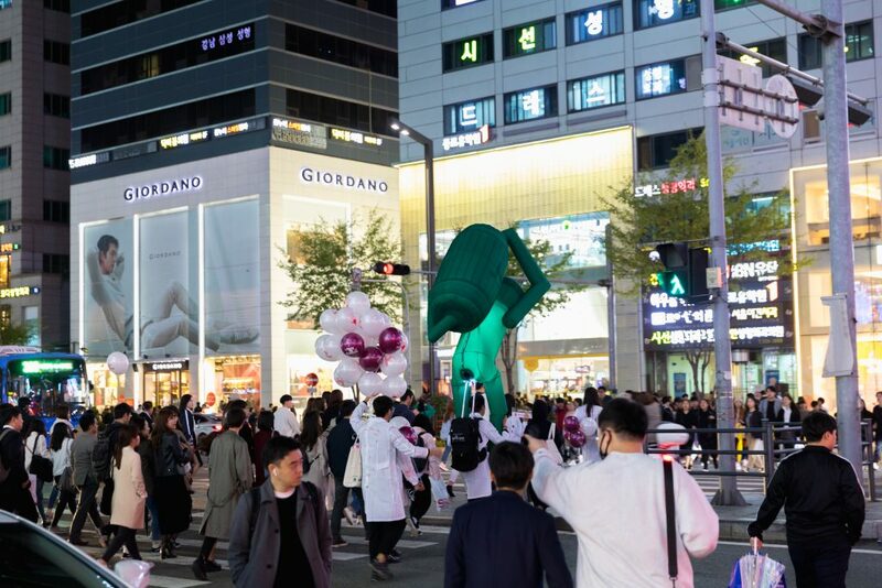 bukchon hanok village, cheonggyecheon stream, gangnam, gangnam style, haeundae beach, hongdae, hongik university, insadong, jagalchi, jagalchi fish market, korean streetfood, korean walking street, myeongdong, samcheongdong-gil road, seomyeon, waiking street, กรุงโซล, กังนัม, ขนมพื้นเมือง, คลองชองกเยชอน, ช้อปปิ้งเกาหลี 2024, ชายหาดแฮอุนแด, ซอมยอน, ตลาดปลาจากัลซี, ถนนคนเดินเกาหลี, ถนนซัมดองกิล, ถนนศิลปะ, ถนนเก่าอินซาดง, ปูซาน, สินค้าไฮเอนด์, หมู่บ้านบุกชอนฮันอก, อาหารทะเล, อินซาดง, ฮงแด, เต้นโคฟเวอร์, เทศกาลโคมไฟ, เที่ยวเกาหลี 2024, เที่ยวเกาหลี 2567, เที่ยวเกาหลีด้วยตัวเอง, เมียงดง, แบรนด์เนมเกาหลี, แฟนชั่นเกาหลี, แหล่งช็อปปิ้งเกาหลี, top 10+ ถนนคนเดินในเกาหลี 2024 แหล่งช็อปปิ้งเกาหลี แฟชั่นจัดเต็ม และงานศิลปะที่ไม่เหมือนใคร