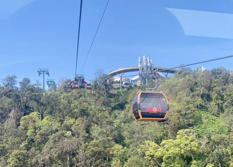 alpine coaster, ba na hill cable car, banahills, beer plaza, debay wine cellar, fantasy park, flying eyes theatre, french village, golden bridge, le jardin d'amour, linh phong zen monastery, linh ung pagoda, luna castle, mercure danang, mercure danang french village bana hills, saint denis, sun world, sun world ba na hills, tower drop, กระเช้าลอยฟ้า, กระเช้าเวียดนาม, ดานังเวียดนาม, ที่เที่ยวเวียดนาม 2023, บานาฮิลล์, บานาฮิลล์ 2024, บานาฮิลล์ 2567, ปราสาทจันทรา, พระพุทธรูปใหญ่, พระใหญ่บานาฮิลล์, รถไฟเหาะ, ร้านไวน์บานาฮิลล์, วัดหลินฟองเซ็น, สวนดอกไม้, สวนดอกไม้แห่งความรัก, สวนสนุก, สวนสนุกบานาฮิลล์, สะพานมือ, สะพานมือยักษ์, หมู่บ้านฝรั่งเศส, หอคอย9ชั้น, อาหารบุฟเฟ่ต์, เที่ยวดานัง, เที่ยวเวียดนาม, เมอร์เคียว ดานัง, เมืองฝรั่งเศส, ้เวียดนาม2023, โบสถ์เซนต์ เดนิส, โรงบ่มไวน์ดีเบย์, โรงแรมเมอร์เคียว ดานัง เฟรนช์ วิลเลจ บานา ฮิลส์, โรงไวน์, เที่ยวบานาฮิลล์ ยกยุโรปมาไว้เวียดนาม ขึ้นกระเช้าลอยฟ้าผ่านหมอก ไม่พลาดแลนด์มาร์คดัง