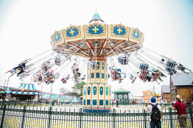 alpine coaster, ba na hill cable car, banahills, beer plaza, debay wine cellar, fantasy park, flying eyes theatre, french village, golden bridge, le jardin d'amour, linh phong zen monastery, linh ung pagoda, luna castle, mercure danang, mercure danang french village bana hills, saint denis, sun world, sun world ba na hills, tower drop, กระเช้าลอยฟ้า, กระเช้าเวียดนาม, ดานังเวียดนาม, ที่เที่ยวเวียดนาม 2023, บานาฮิลล์, บานาฮิลล์ 2024, บานาฮิลล์ 2567, ปราสาทจันทรา, พระพุทธรูปใหญ่, พระใหญ่บานาฮิลล์, รถไฟเหาะ, ร้านไวน์บานาฮิลล์, วัดหลินฟองเซ็น, สวนดอกไม้, สวนดอกไม้แห่งความรัก, สวนสนุก, สวนสนุกบานาฮิลล์, สะพานมือ, สะพานมือยักษ์, หมู่บ้านฝรั่งเศส, หอคอย9ชั้น, อาหารบุฟเฟ่ต์, เที่ยวดานัง, เที่ยวเวียดนาม, เมอร์เคียว ดานัง, เมืองฝรั่งเศส, ้เวียดนาม2023, โบสถ์เซนต์ เดนิส, โรงบ่มไวน์ดีเบย์, โรงแรมเมอร์เคียว ดานัง เฟรนช์ วิลเลจ บานา ฮิลส์, โรงไวน์, เที่ยวบานาฮิลล์ ยกยุโรปมาไว้เวียดนาม ขึ้นกระเช้าลอยฟ้าผ่านหมอก ไม่พลาดแลนด์มาร์คดัง