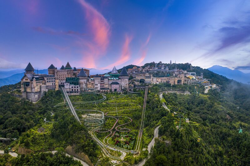 alpine coaster, ba na hill cable car, banahills, beer plaza, debay wine cellar, fantasy park, flying eyes theatre, french village, golden bridge, le jardin d'amour, linh phong zen monastery, linh ung pagoda, luna castle, mercure danang, mercure danang french village bana hills, saint denis, sun world, sun world ba na hills, tower drop, กระเช้าลอยฟ้า, กระเช้าเวียดนาม, ดานังเวียดนาม, ที่เที่ยวเวียดนาม 2023, บานาฮิลล์, บานาฮิลล์ 2024, บานาฮิลล์ 2567, ปราสาทจันทรา, พระพุทธรูปใหญ่, พระใหญ่บานาฮิลล์, รถไฟเหาะ, ร้านไวน์บานาฮิลล์, วัดหลินฟองเซ็น, สวนดอกไม้, สวนดอกไม้แห่งความรัก, สวนสนุก, สวนสนุกบานาฮิลล์, สะพานมือ, สะพานมือยักษ์, หมู่บ้านฝรั่งเศส, หอคอย9ชั้น, อาหารบุฟเฟ่ต์, เที่ยวดานัง, เที่ยวเวียดนาม, เมอร์เคียว ดานัง, เมืองฝรั่งเศส, ้เวียดนาม2023, โบสถ์เซนต์ เดนิส, โรงบ่มไวน์ดีเบย์, โรงแรมเมอร์เคียว ดานัง เฟรนช์ วิลเลจ บานา ฮิลส์, โรงไวน์, เที่ยวบานาฮิลล์ ยกยุโรปมาไว้เวียดนาม ขึ้นกระเช้าลอยฟ้าผ่านหมอก ไม่พลาดแลนด์มาร์คดัง