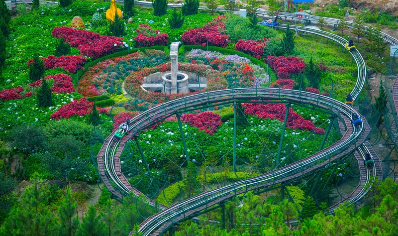 alpine coaster, ba na hill cable car, banahills, beer plaza, debay wine cellar, fantasy park, flying eyes theatre, french village, golden bridge, le jardin d'amour, linh phong zen monastery, linh ung pagoda, luna castle, mercure danang, mercure danang french village bana hills, saint denis, sun world, sun world ba na hills, tower drop, กระเช้าลอยฟ้า, กระเช้าเวียดนาม, ดานังเวียดนาม, ที่เที่ยวเวียดนาม 2023, บานาฮิลล์, บานาฮิลล์ 2024, บานาฮิลล์ 2567, ปราสาทจันทรา, พระพุทธรูปใหญ่, พระใหญ่บานาฮิลล์, รถไฟเหาะ, ร้านไวน์บานาฮิลล์, วัดหลินฟองเซ็น, สวนดอกไม้, สวนดอกไม้แห่งความรัก, สวนสนุก, สวนสนุกบานาฮิลล์, สะพานมือ, สะพานมือยักษ์, หมู่บ้านฝรั่งเศส, หอคอย9ชั้น, อาหารบุฟเฟ่ต์, เที่ยวดานัง, เที่ยวเวียดนาม, เมอร์เคียว ดานัง, เมืองฝรั่งเศส, ้เวียดนาม2023, โบสถ์เซนต์ เดนิส, โรงบ่มไวน์ดีเบย์, โรงแรมเมอร์เคียว ดานัง เฟรนช์ วิลเลจ บานา ฮิลส์, โรงไวน์, เที่ยวบานาฮิลล์ ยกยุโรปมาไว้เวียดนาม ขึ้นกระเช้าลอยฟ้าผ่านหมอก ไม่พลาดแลนด์มาร์คดัง