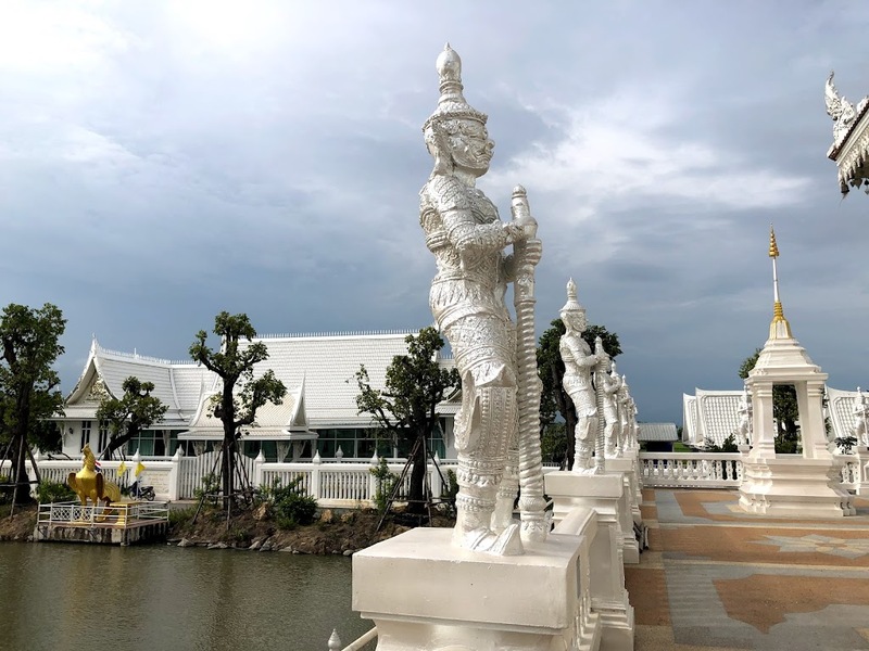 mini murrah farm, minizoo, sea walk, คุ้มวิมานดิน, ฉะเชิงเทรา, ฉะเชิงเทรา 2566, ตลาด 2 จังหวัด, ตลาดคลองสวน, ตลาดน้ำบางคล้า, ตลาดบ้านใหม่, ตลาดบ้านใหม่ 100 ปี, ตลาดบ้านใหม่ เมืองแปดริ้ว, ตลาดเก่าคลองสวน, ตลาดเก่าคลองสวน 100 ปี, ที่เที่ยวฉะเชิงเทรา, ที่เที่ยวฉะเชิงเทรา 2023, ที่เที่ยวฉะเชิงเทรา 2024, ที่เที่ยวฉะเชิงเทรา 2566, ที่เที่ยวฉะเชิงเทรา 2567, ที่เที่ยวแปดริ้ว, น้ำตกฉะเชิงเทรา, น้ำตกบ่อทราย, บ้านบางพุทรา, บ้านสวนเมล่อน, ปั้นดินเหนียวฉะเชิงเทรา, พระมหาเจดีย์สแตนเลส, พระอุโบสถแก้วกลางน้ำ, ฟาร์มนก ฉะเชิงเทรา, มินิมูร่าฟาร์ม, รังนกแลนด์ by นกแปดริ้ว, วัดกลางน้ำ, วัดปากน้ำโจ้โล้, วัดป่าเขาล้อม, วัดพระพิฆเนศองค์ใหญ่, วัดวีระโชติธรรมาราม, วัดสมานรัตนาราม, วัดหงษ์ทอง, วัดหลวงพ่อโสธร, วัดหัวสวน, วัดโพรงอากาศ, วัดโสธรวรารามวรวิหาร, สวนปาล์มฟาร์มนก, หลวงพ่อพันปีศรีตะเคียนทอง, หลวงพ่อพุทธโสธร, หลวงพ่อโสธร, องค์พระพิฆเนศปางนอนเสวยสุข, อ่างเก็บน้ำคลองสียัด, อ่างเก็บน้ำเขื่อนระบม, อ่างเก็บน้ำเขื่อนระบมทะเลน้ำจืด, อุโบสถสีทอง, อุโบสถสแตนเลส, ฮอลลีวูดบ้านนา บ้านบางพุทรา, เขื่อนคลองสียัด, เที่ยวฉะเชิงเทรา, เที่ยวฉะเชิงเทรา 2023, เที่ยวฉะเชิงเทรา 2024, เที่ยวฉะเชิงเทรา 2567, เที่ยวแปดริ้ว, แปดริ้ว, top 20+ ที่เที่ยวฉะเชิงเทรา [กรกฎาคม 2024] เที่ยววัด ชมธรรมชาติ เดินตลาด เมืองแปดริ้ว