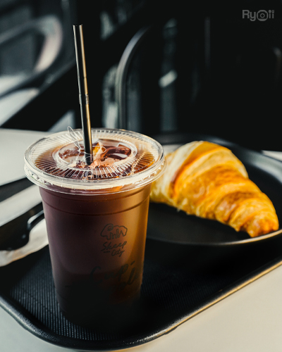top 6+ ร้านคาเฟ่โทนสีดำสุดคูล พร้อมมุมน่านั่ง น่าถ่ายรูป อีกแหล่งเช็คอินใหม่ที่ไม่ควรพลาด!!!, Sheep in the City, The Black Forest, 29nov.coffee by Saiparn, IM Cafe', Yellow Submarine Coffee Tank, Kurious Cafe