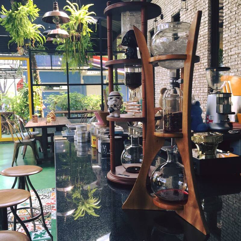 คาเฟ่ภูเก็ต : รวมคาเฟ่ในจังหวัดภูเก็ต เด็ดทั้งร้านบรรยากาศดี กาแฟเลิศ!