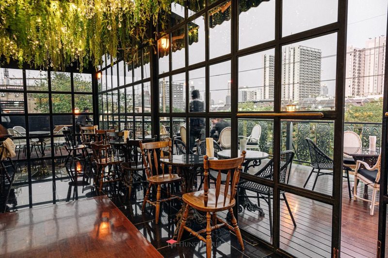 1. Vertigo Rooftop Banyan Tree, 2. Toast Rooftop Bar, 3. Praya Bar Rooftop, 4. S&rsquo;amuser Bangkok Rooftop&nbsp;, 5. Vela Rooftop Sanampao&nbsp;, 6. UNO MAS at Centara Grand Central World&nbsp;, 7. AkaAza Rooftop Bar Amara Bangkok, 8. Spectrum Rooftop at Hyatt Regency Bangkok Sukhumvit&nbsp;, 9. Panorama Crowne Plaza Bangkok Lumpini Park&nbsp;, 10. ABar Rooftop Bangkok Marriott Marquis Queen&rsquo;s Park&nbsp;, 11. Red Sky Rooftop &amp; Bar 56th Floor, 12. Blue Sky Rooftop Bar Centara Grand at Central Plaza Ladprao&nbsp;, 13. Up &amp; Above Restaurant and Bar at The Okura Prestige Bangkok&nbsp;, 14. GenZ Bar &amp; Bistro Rooftop at Grand China Bangkok&nbsp;, 15. High Streats Rooftop at Ibis Styles Bangkok Sukhumvit Phra Khanong, Top 15+ Good Vibe Rooftop Bars in Bangkok (Updated 2024)