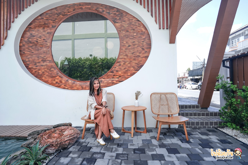 ร้านอาหารชลบุรี, ชริม by kamolchanok, ร้านอาหารพนัสนิคม, คาเฟ่พนัสนิคม, shirm by kamonchanok, ชริม by kamolchanok คาเฟ่อาหารไทยสุดเก๋ โทนน้ำตาล