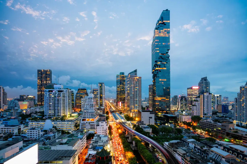 1. Bangkok Marriott Hotel The Surawongse, 2. โรงแรมพูลแมน กรุงเทพฯ จี, 3. The Standard Bangkok, 4. โรงแรมคราวน์พลาซ่า กรุงเทพฯ ลุมพินีพาร์ก, 5. เลอ เมอริเดียน กรุงเทพฯ, 6. โรงแรมมณเฑียร สุรวงศ์ กรุงเทพฯ, 7. เลอบัว แอท สเตททาวเวอร์, Top 7+ โรงแรม 5 ดาวย่านสีลม กรุงเทพ สวยหรู น่านอนพักผ่อน!