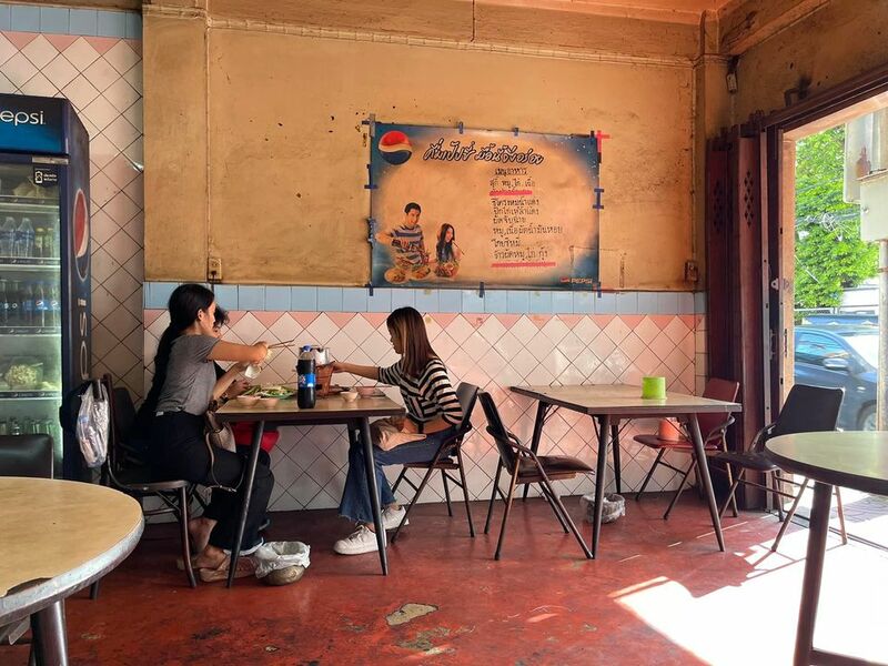 ร้านอร่อยเยาวราช : 37 ร้านอาหารย่านถนนเยาวราชยามค่ำคืน อร่อยเลิศเชิดมังกร