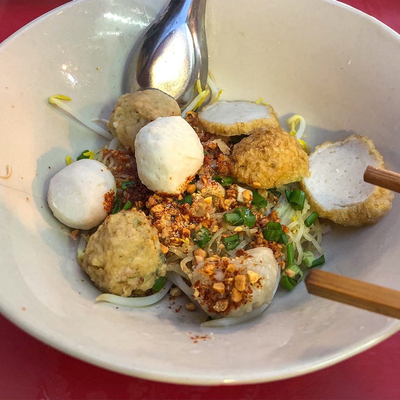 ร้านอร่อยเยาวราช : 37 ร้านอาหารย่านถนนเยาวราชยามค่ำคืน อร่อยเลิศเชิดมังกร