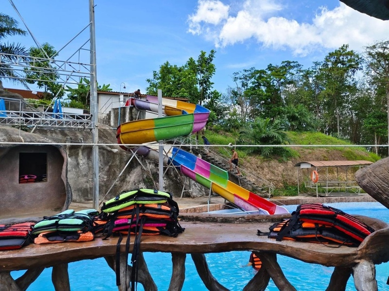 andaman view point phangnga, memories beach bar, กองหินริเชลิว, จุดชมวิว 360 องศา, จุดชมวิวของเสม็ดนางชีบูติค, จุดชมวิวเสม็ดนางชี, ชาวมอแกน, ที่เที่ยวพังงา, ที่เที่ยวพังงา 2024, ที่เที่ยวพังงา 2567, น้ำตกลำปี, ประภาคารเขาหลัก, ปันหยี, พังงา, พังงา 2024, พังงา 2567, ล่องแพไม้ไผ่วังเคียงคู่, วัดถ้ำ พังงา, วัดถ้ำสุวรรณคูหา, วัดสุวรรณคูหา, สวนน้ำจุดชมวิว 360 องศา, สะพานไม้เขาปิหลาย, สันหลังมังกร พังงา, หมู่บ้านมอแกน, หมู่เกาะสิมิลัน, หมู่เกาะสุรินทร์, หาดทรายดำ เขาหลัก, หาดทรายสีดำ, หาดนางทอง, หาดเขาปิหลาย, หินเรือใบ, อ่าวพังงา, อุทยานแห่งชาติหมู่เกาะสิมิลัน, อุทยานแห่งชาติอ่าวพังงา, เกาะปะการัง, เกาะปันหยี, เกาะยาว, เกาะยาวน้อย, เกาะยาวใหญ่, เกาะสิมิลัน, เกาะสุรินทร์เหนือ, เกาะสุรินทร์ใต้, เกาะเจมส์บอนด์, เกาะแปด, เขาตะปู, เขาตาปู, เขาพิงกัน, เที่ยวพังงา, เที่ยวพังงา 2024, เที่ยวพังงา 2567, เมโมรี่บีชบาร์, เสม็ดนางชี, top 15+ ที่เที่ยวพังงา [กรกฎาคม 2024] เมืองแห่งเกาะสวยงาม ความอุดมสมบูรณ์ทางทะเลที่ไม่ควรพลาด