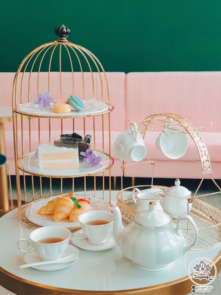 รวม 10 คาเฟ่บรรยากาศดีมีที่จอดรถ พิกัดเด็ดที่สายคาเฟ่ห้ามพลาด!