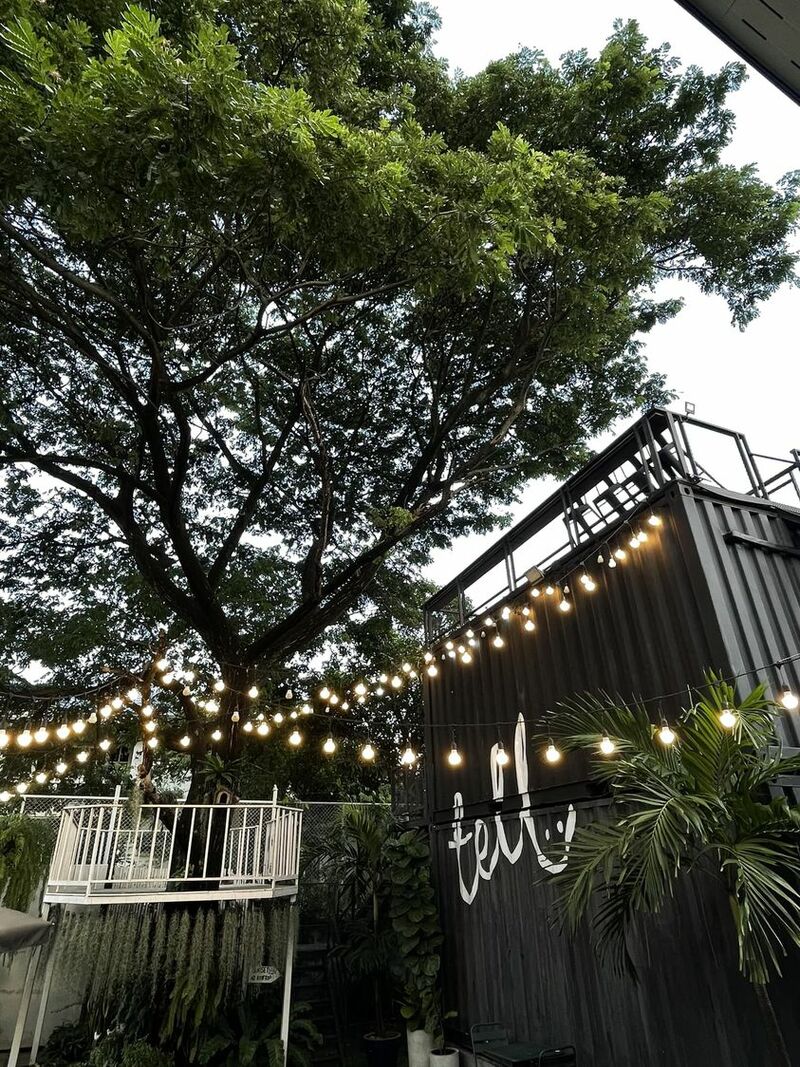 รวม 10 คาเฟ่บรรยากาศดีมีที่จอดรถ พิกัดเด็ดที่สายคาเฟ่ห้ามพลาด!