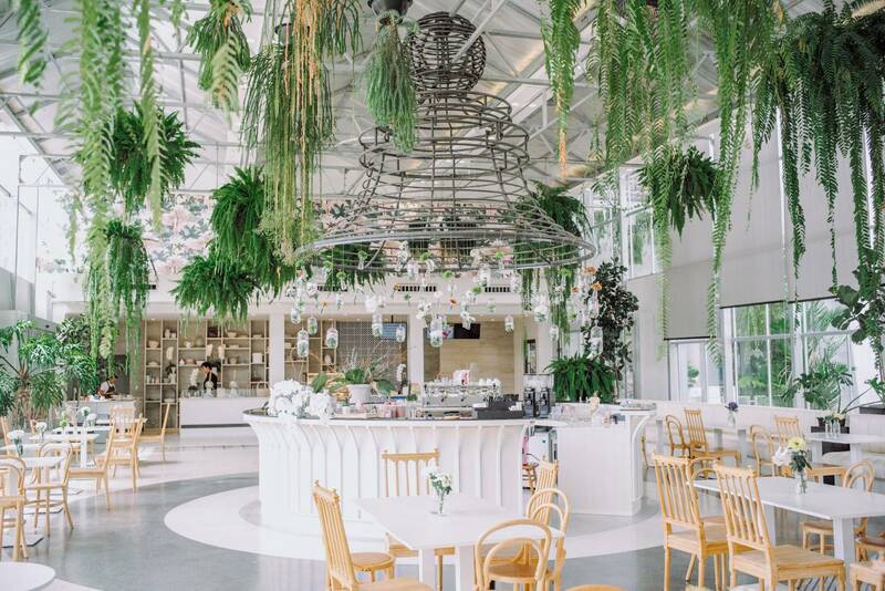 รวม 10 คาเฟ่บรรยากาศดีมีที่จอดรถ พิกัดเด็ดที่สายคาเฟ่ห้ามพลาด!