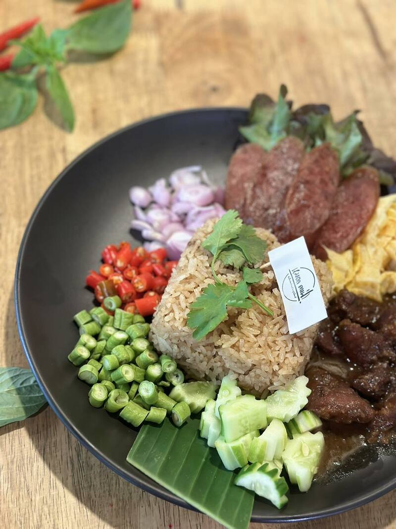 รวม 10 คาเฟ่บรรยากาศดีมีที่จอดรถ พิกัดเด็ดที่สายคาเฟ่ห้ามพลาด!