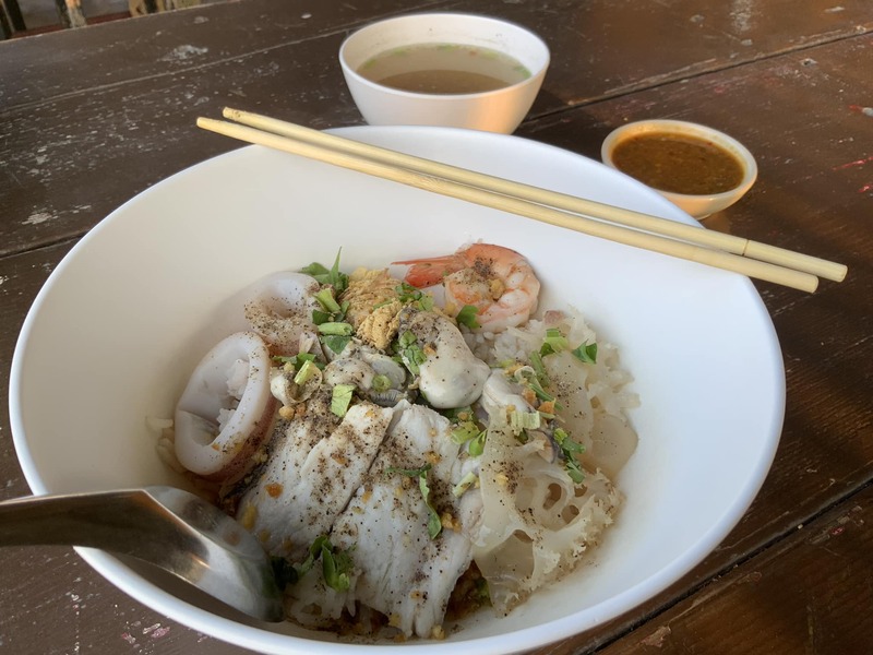 ร้านข้าวต้ม พัทยา : รวมร้านข้าวต้มเจ้าเด็ด เจ้าดัง ขาประจำพัทยาต้องรู็จัก! (พิกัด พัทยา-ชลบุรี)