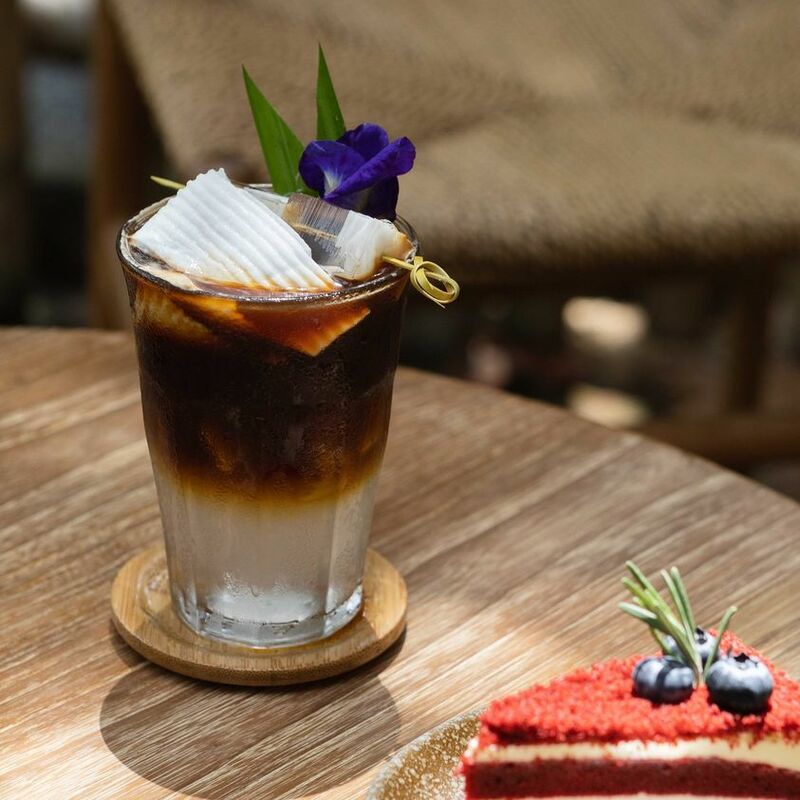 ร้านอาหารในสวน บรรยากาศดีในกรุงเทพ นั่งชิลได้ทั้งกลุ่มเพื่อนและครอบครัว