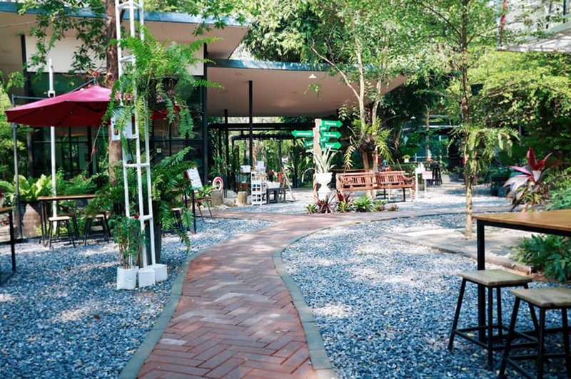 ร้านอาหารในสวน บรรยากาศดีในกรุงเทพ นั่งชิลได้ทั้งกลุ่มเพื่อนและครอบครัว