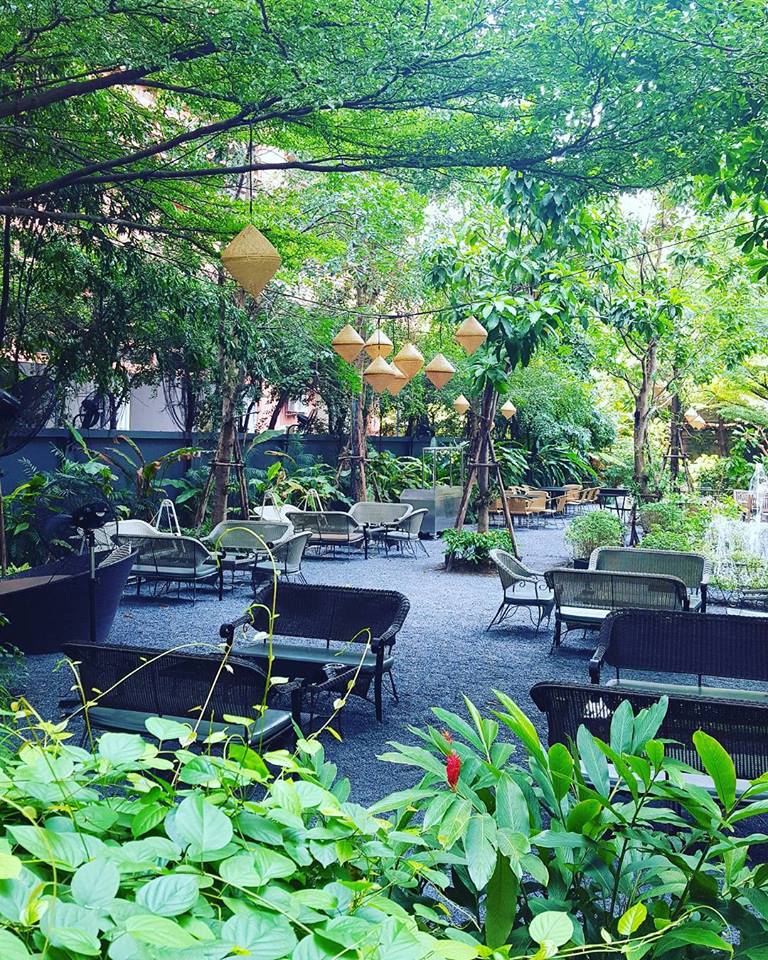 ร้านอาหารในสวน บรรยากาศดีในกรุงเทพ นั่งชิลได้ทั้งกลุ่มเพื่อนและครอบครัว