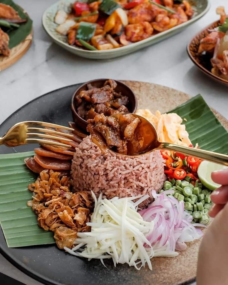 ร้านอาหารในสวน บรรยากาศดีในกรุงเทพ นั่งชิลได้ทั้งกลุ่มเพื่อนและครอบครัว